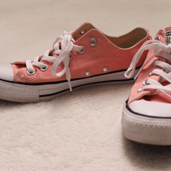 Converse - Picture 2 of 4